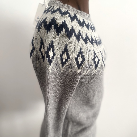 🩶🖤WINDRIVER🖤🩶Sweater in grey. New with tags. Size small. - Picture 5 of 12